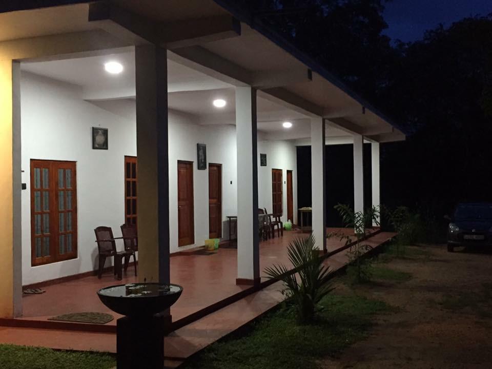 Punkalasa Tourist Lodge Anuradhapura Exterior photo