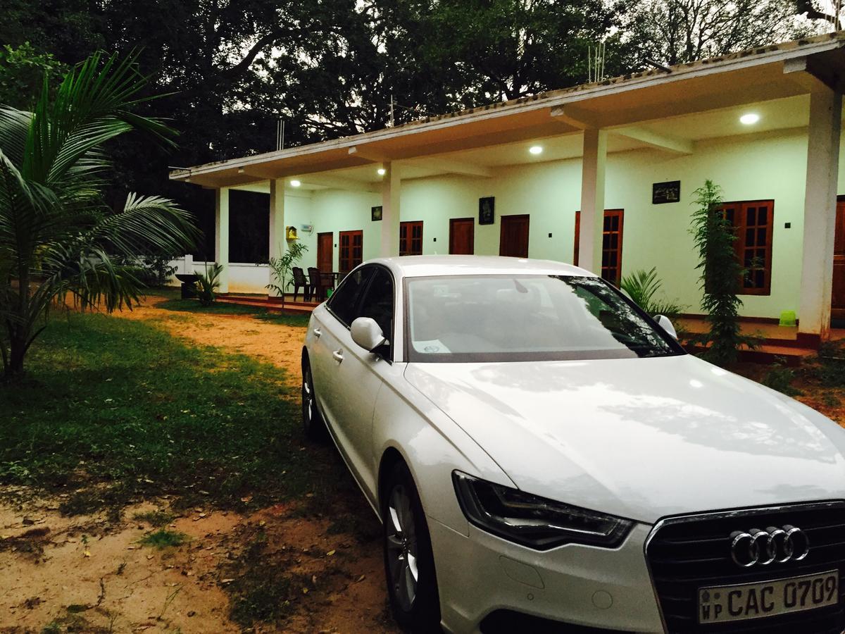 Punkalasa Tourist Lodge Anuradhapura Exterior photo