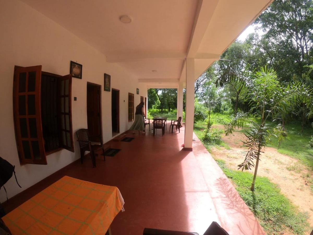 Punkalasa Tourist Lodge Anuradhapura Exterior photo